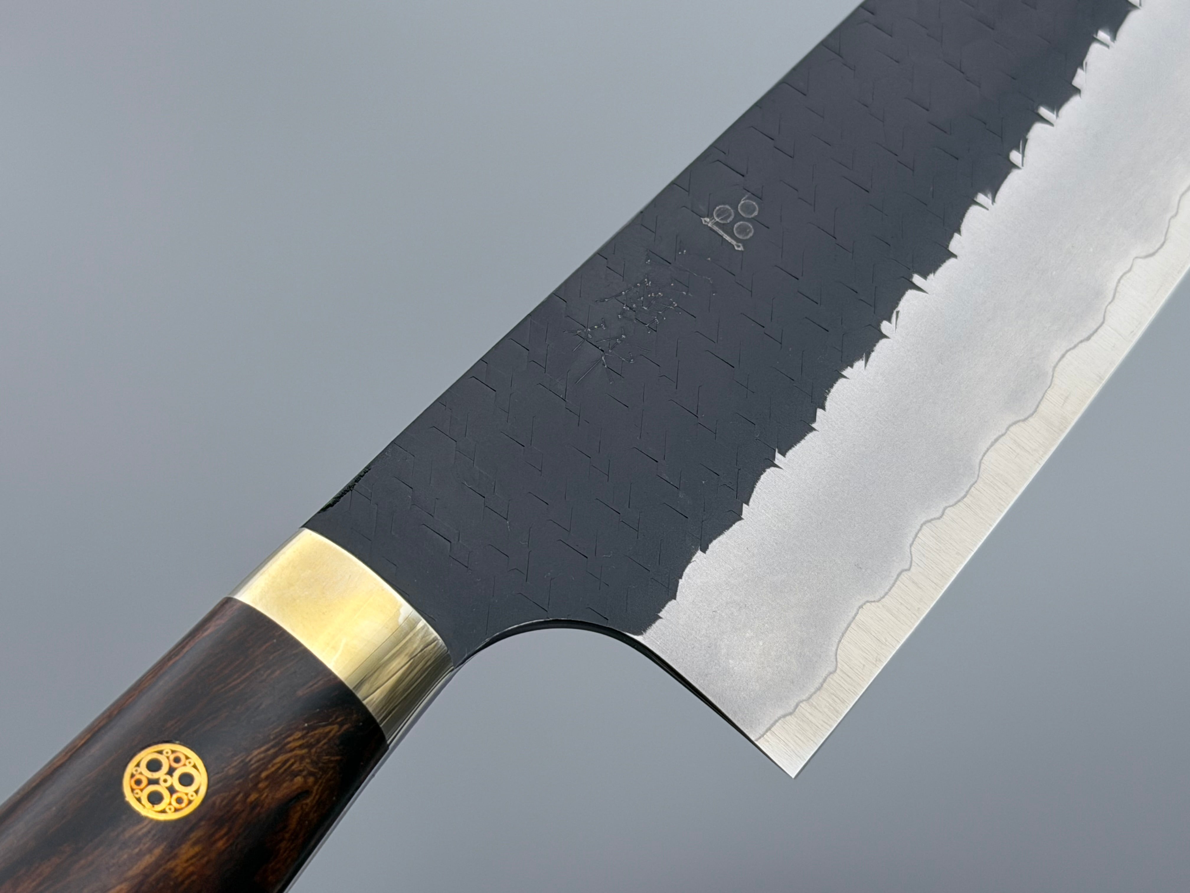 Nigara Hamono SG2 Kurouchi Tsuchime Ironwood Santoku
