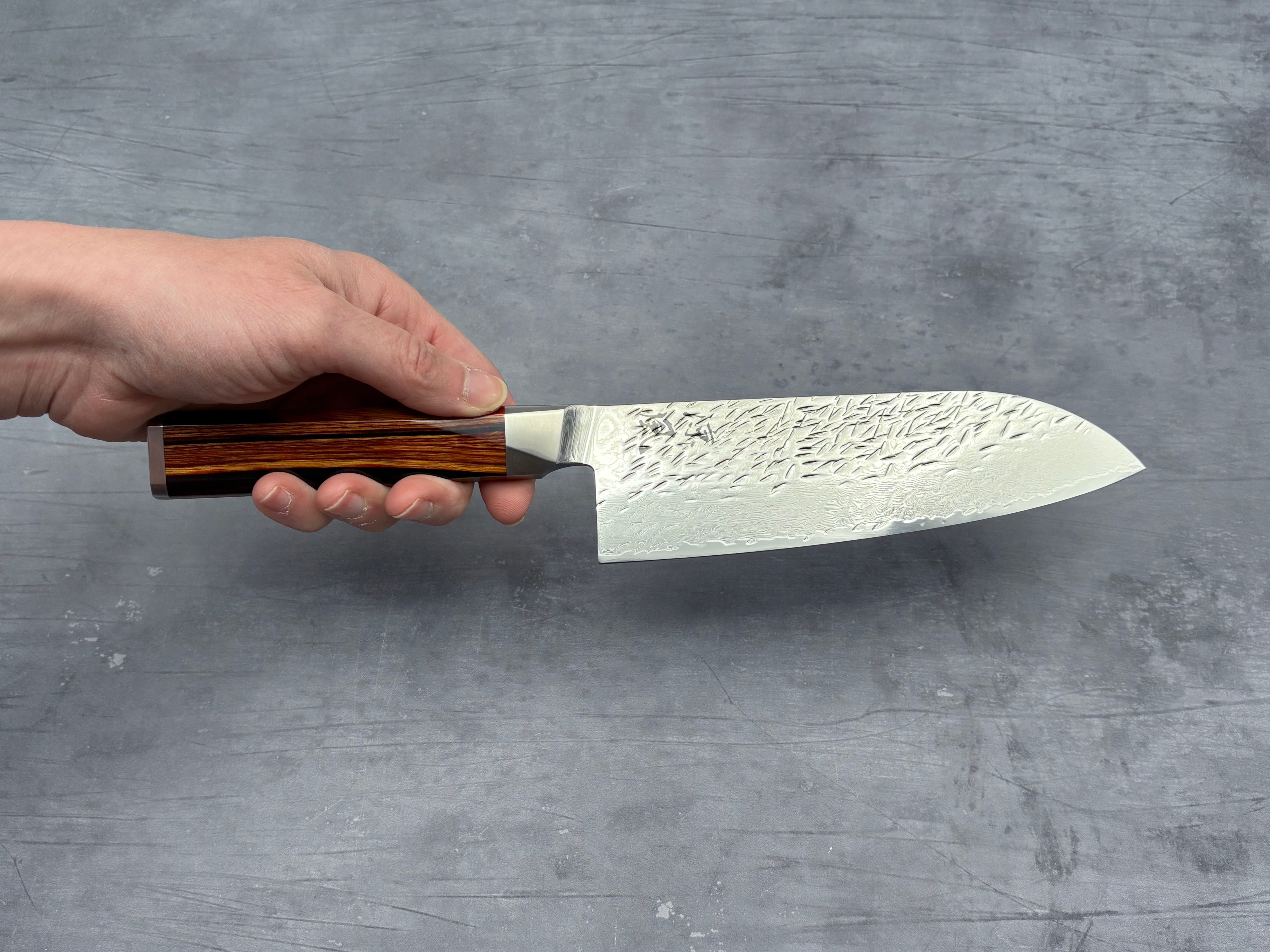Ono Knife - Suzukaze SG2 Damascus Santoku