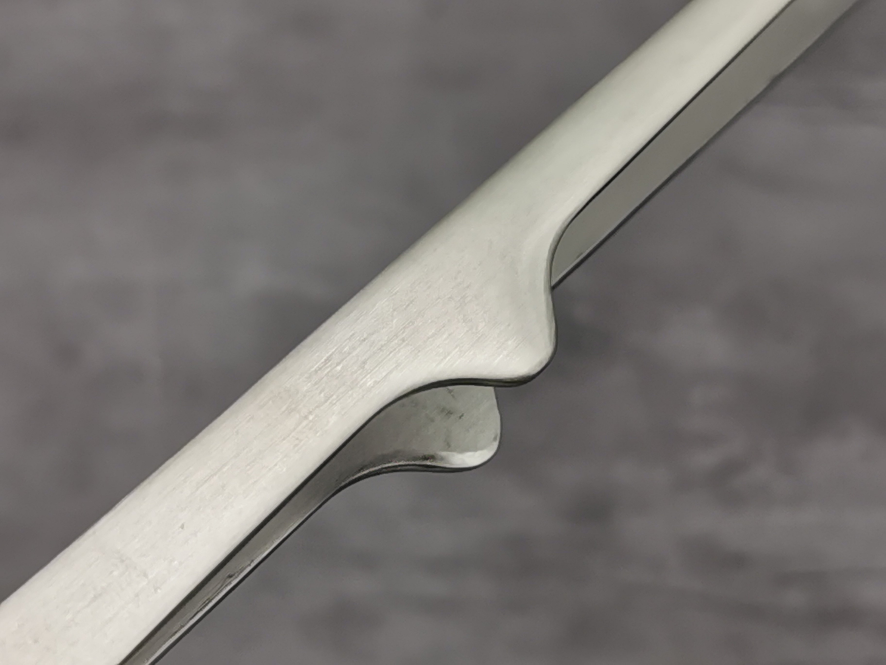 Gestura Stando Tweezer