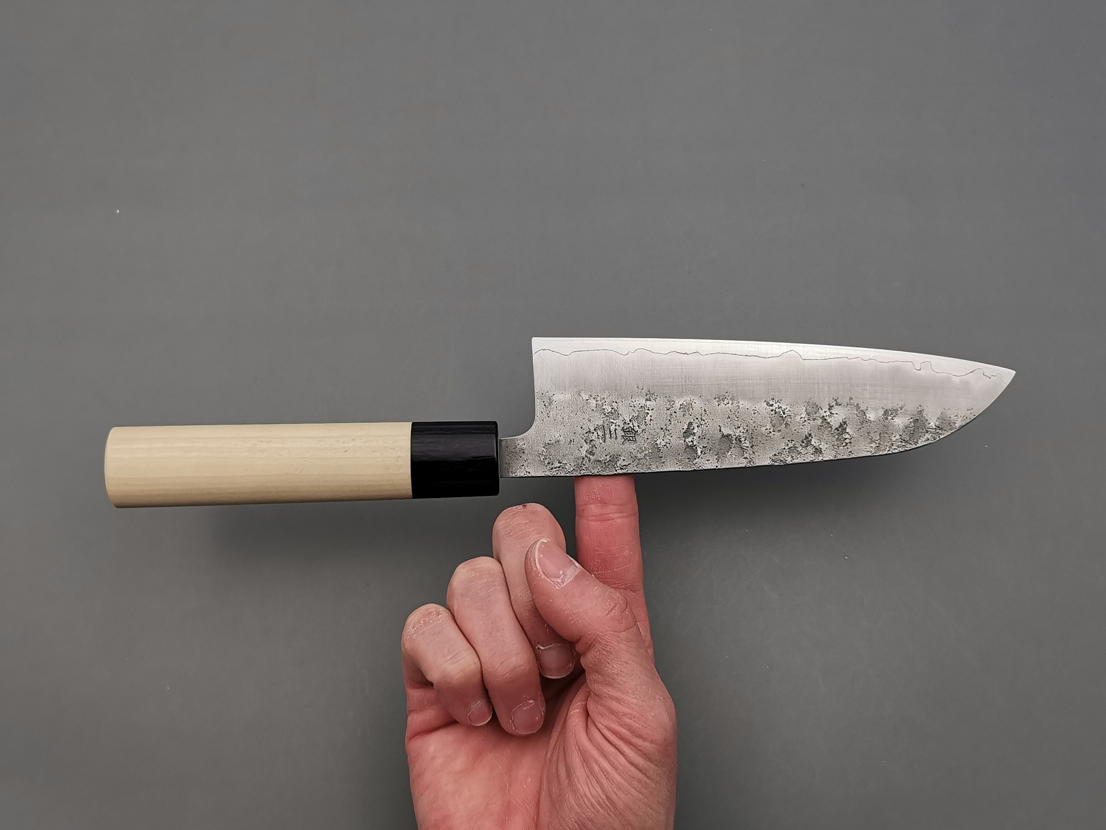 Tsunehisa Ginsan Nashiji Santoku