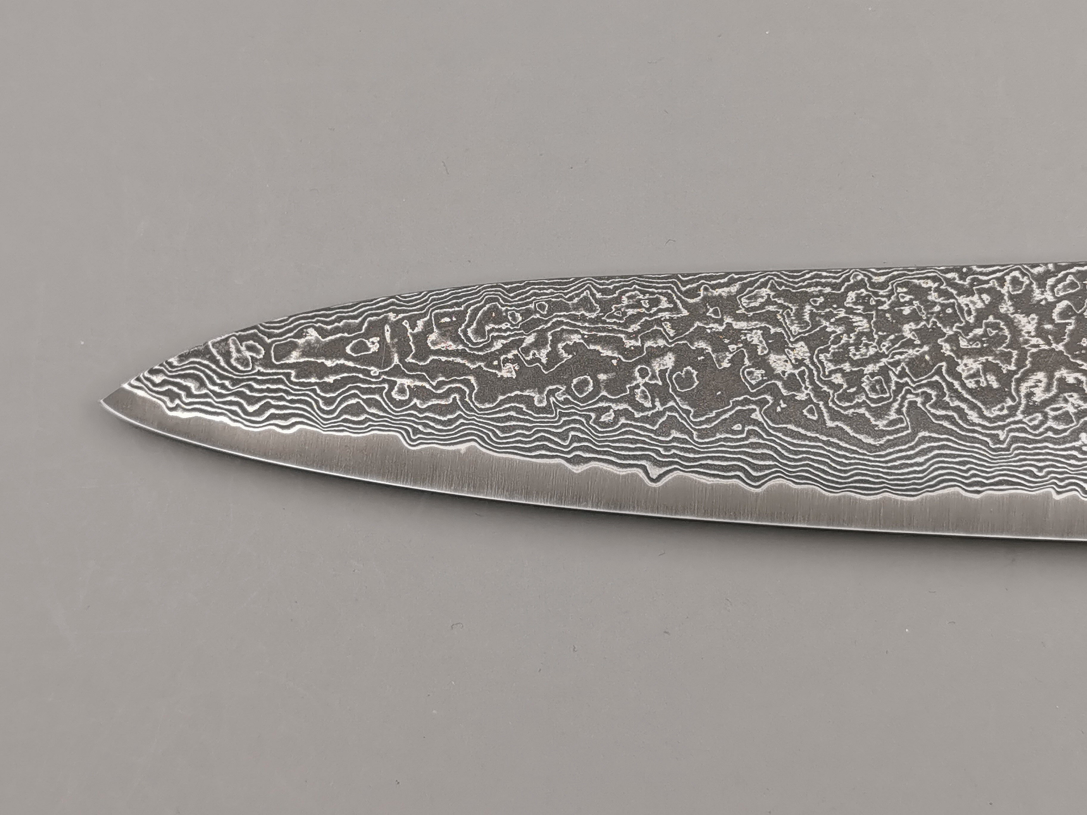 Shigeki Tanaka R2 Damascus Gyuto 240mm with Stabilised Maplewood Handle