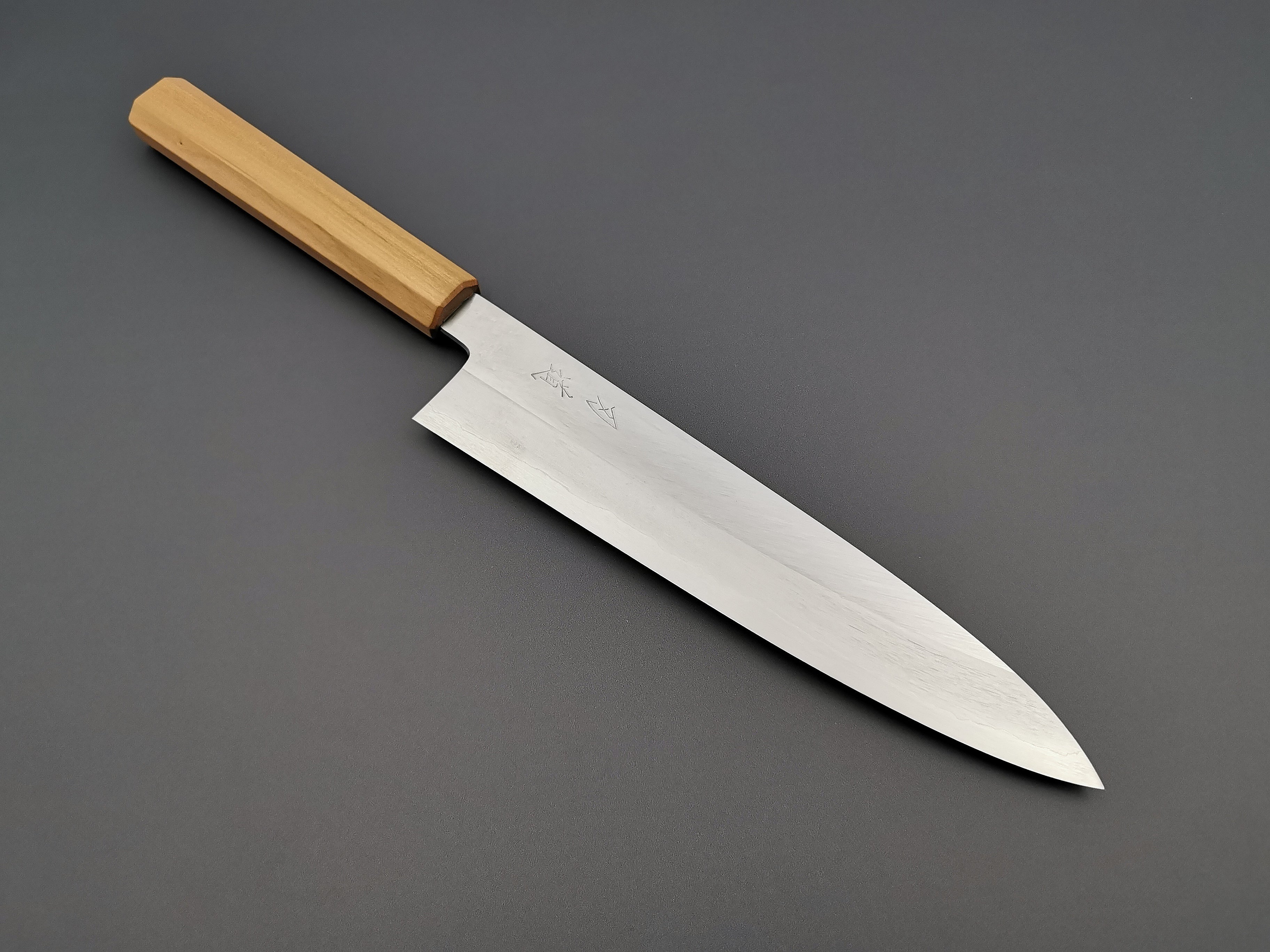 Hado Ginsan Gyuto 240mm