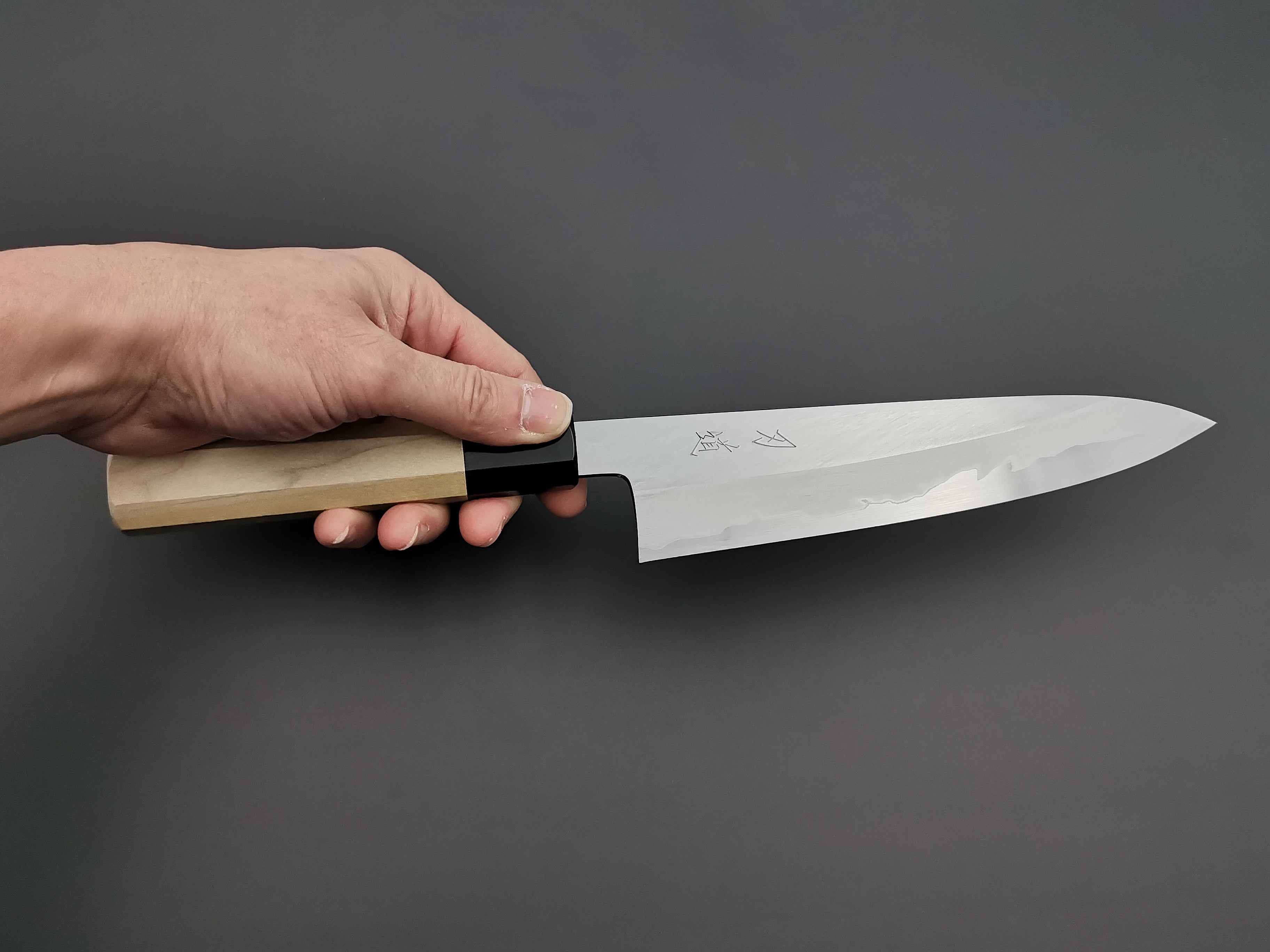 Hado Junpaku Gyuto 210mm