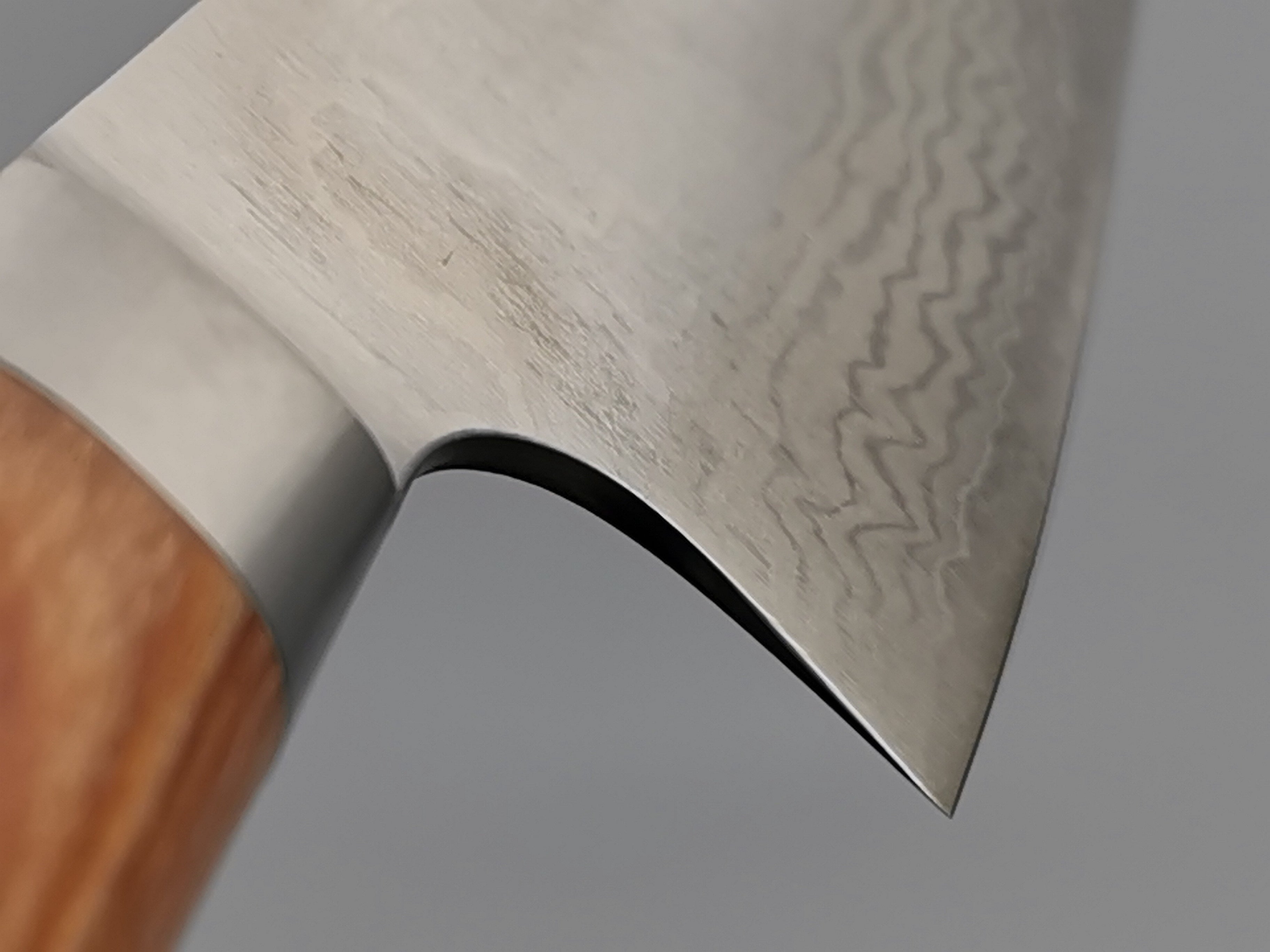 Katsuyasu Kamo VG10 Damascus Santoku