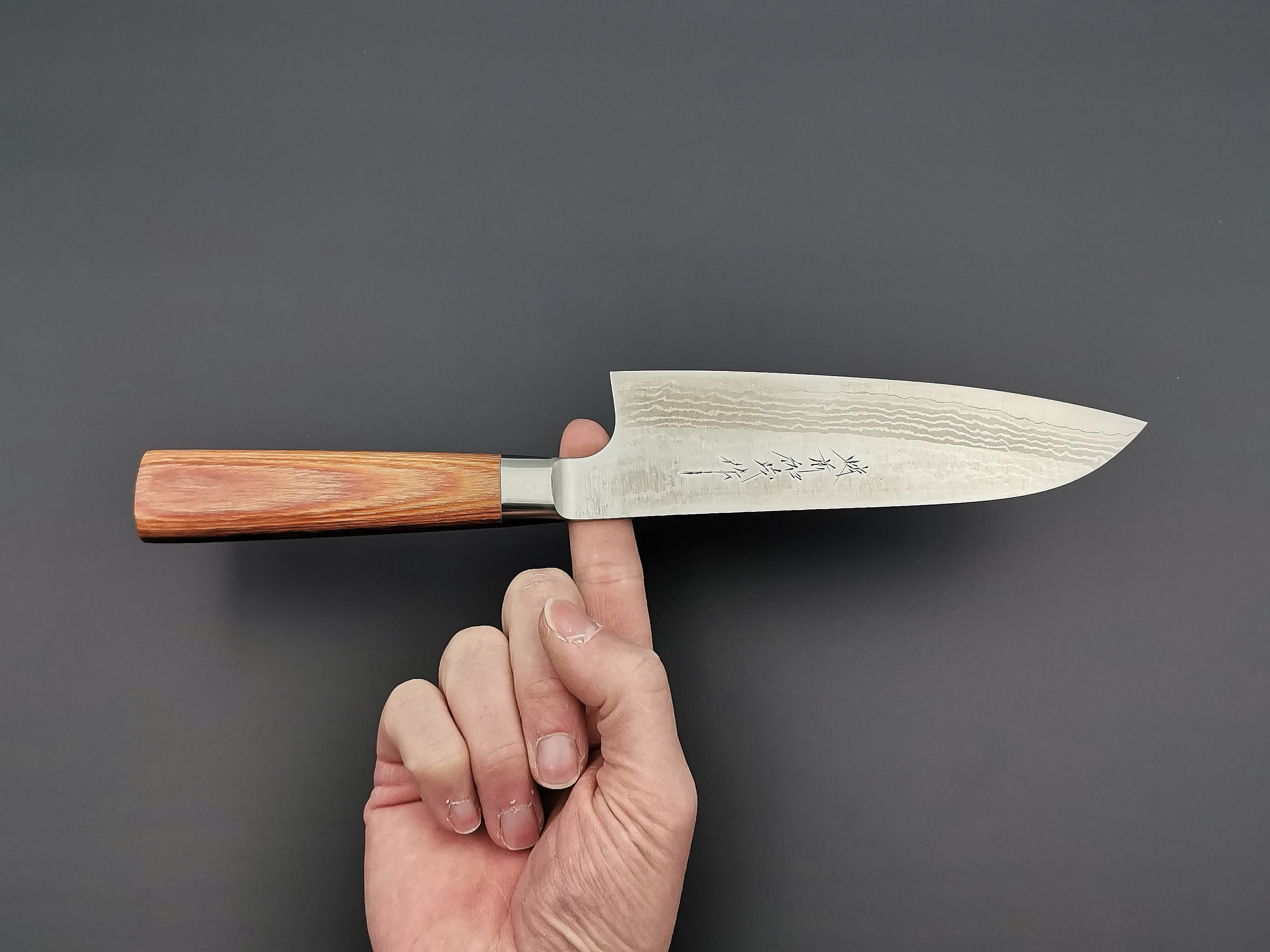 Katsuyasu Kamo VG10 Damascus Santoku