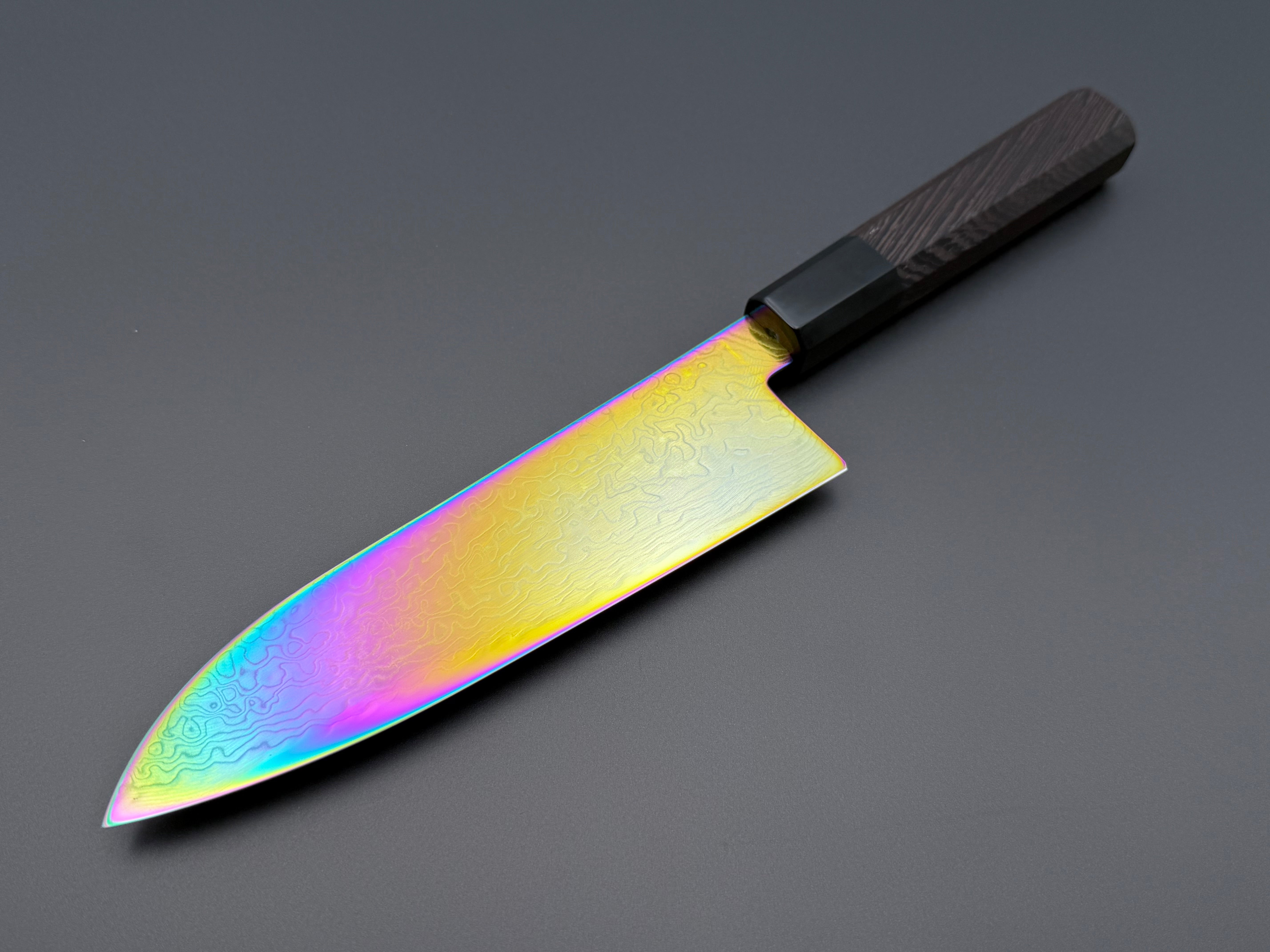 Hatsukokoro Ryuhyo SG2 Rainbow Damascus Santoku