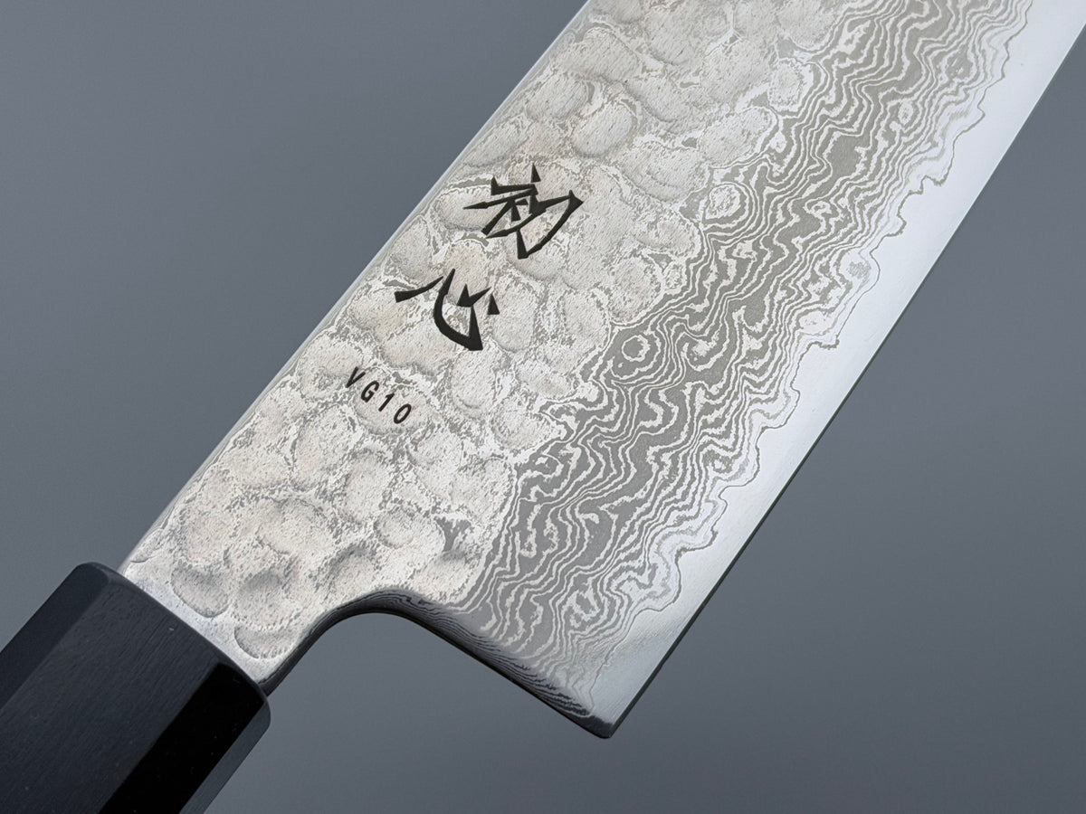 Hatsukokoro VG10 Damascus Tsuchime Santoku