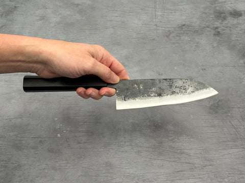 Hatsukokoro Kurogane Blue #2 Santoku