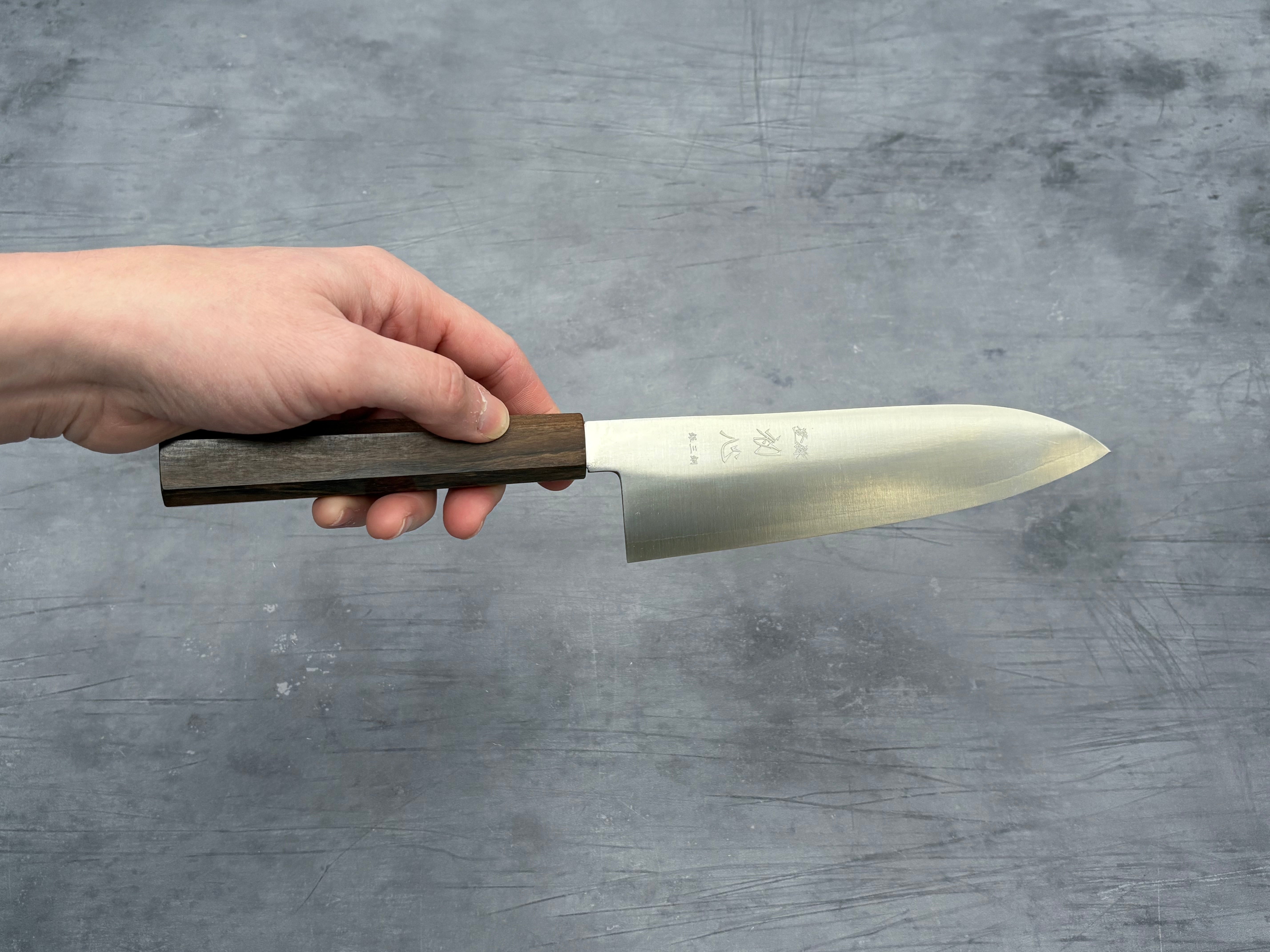 hanabusaayako　３本 Hatsukokoro Hayabusa Silver 3 Santoku – Cutting Edge Knives
