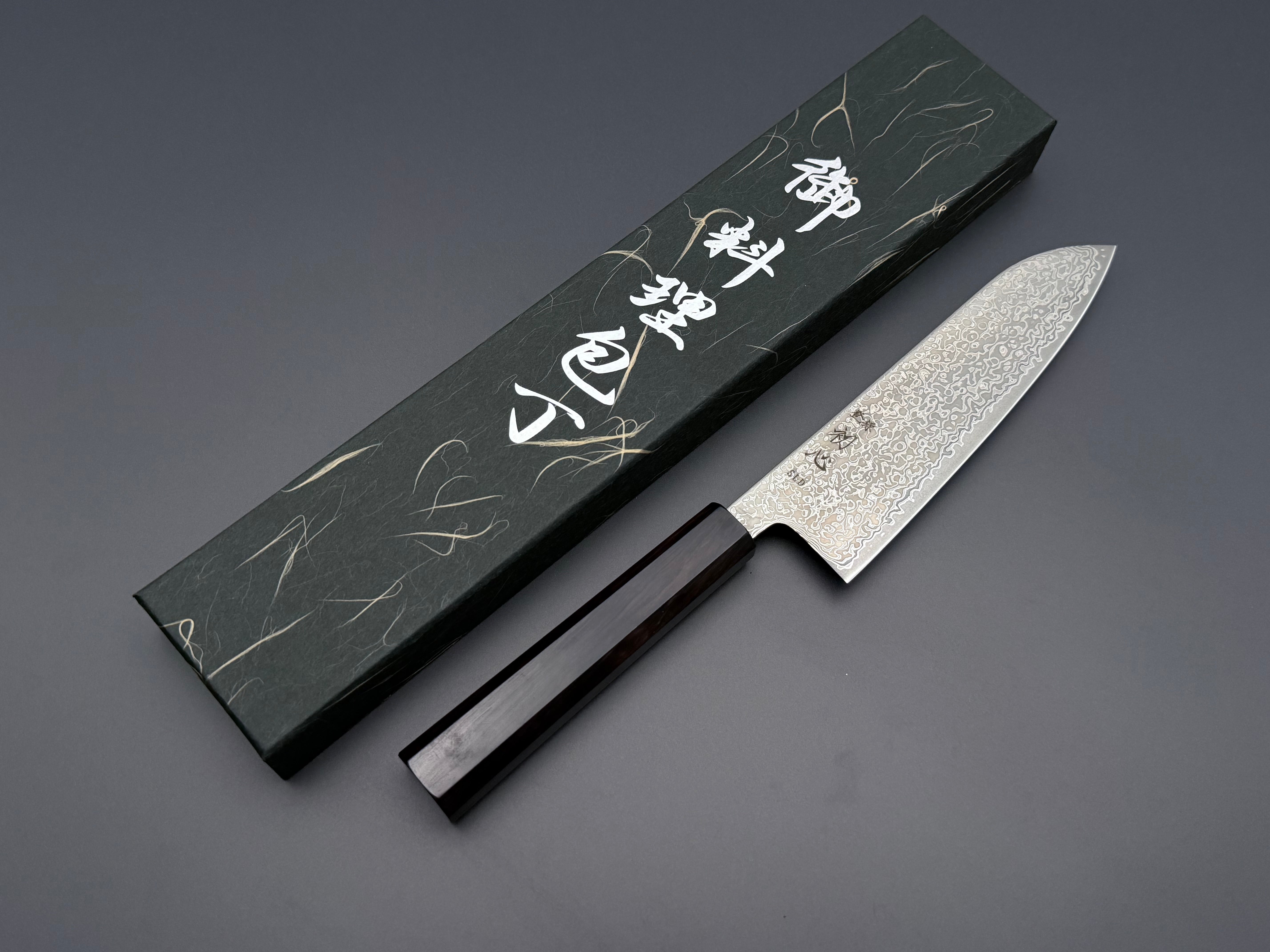 Hatsukokoro Hikari SLD Kurozome Damascus Santoku