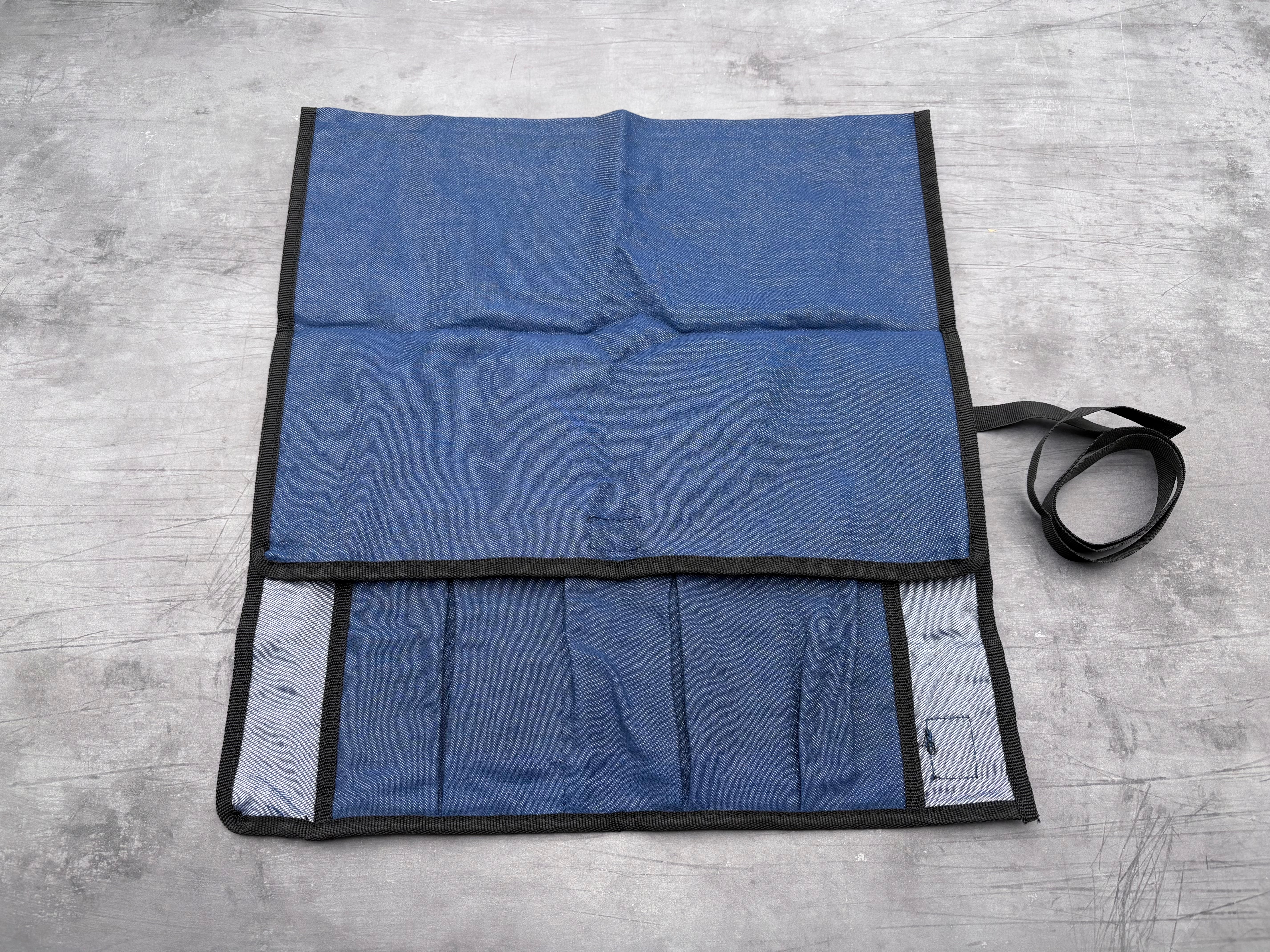 9 pocket knife roll