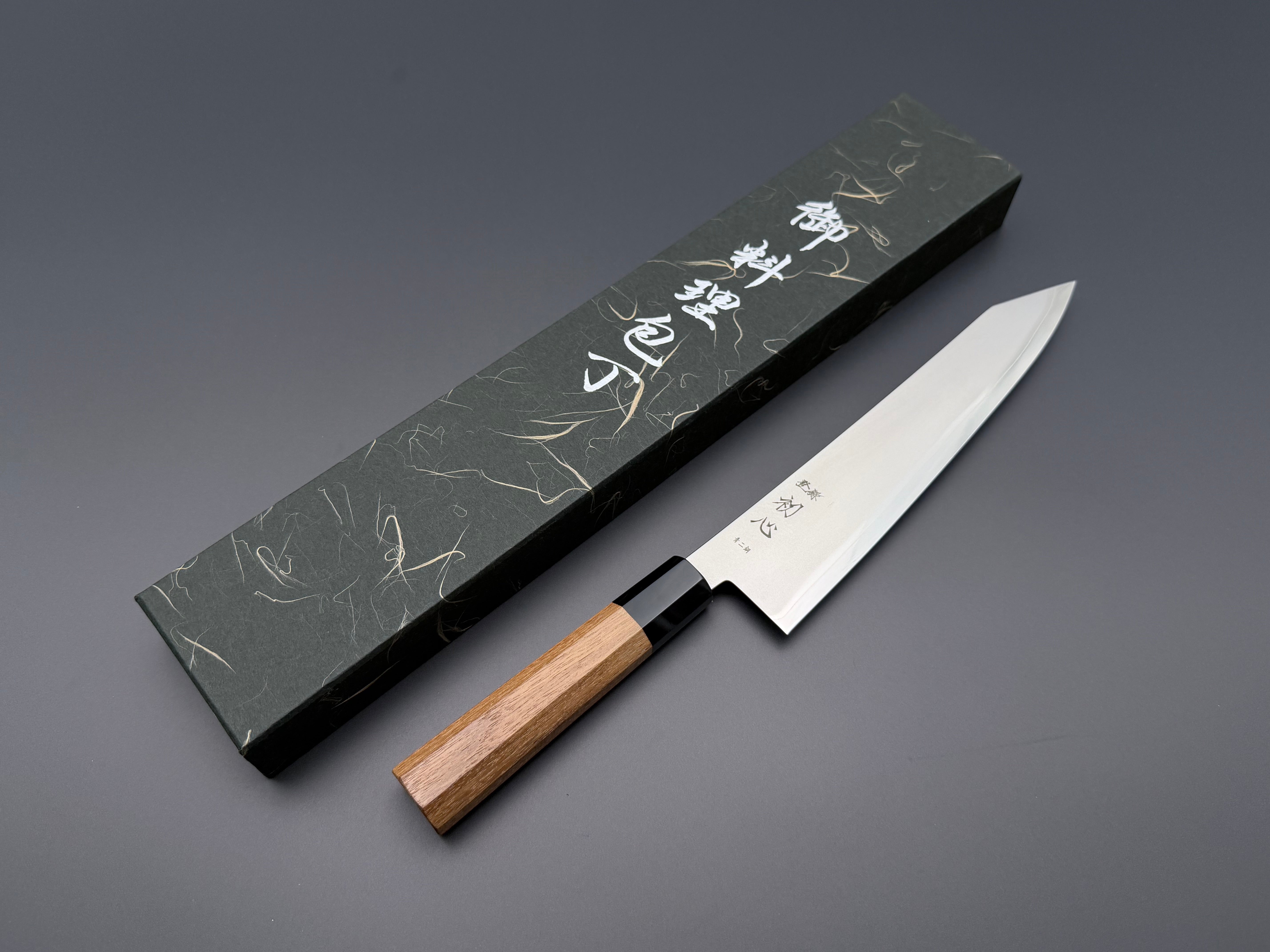 Hatsukokoro Kaijin Blue #2 Kiritsuke Gyuto 240mm