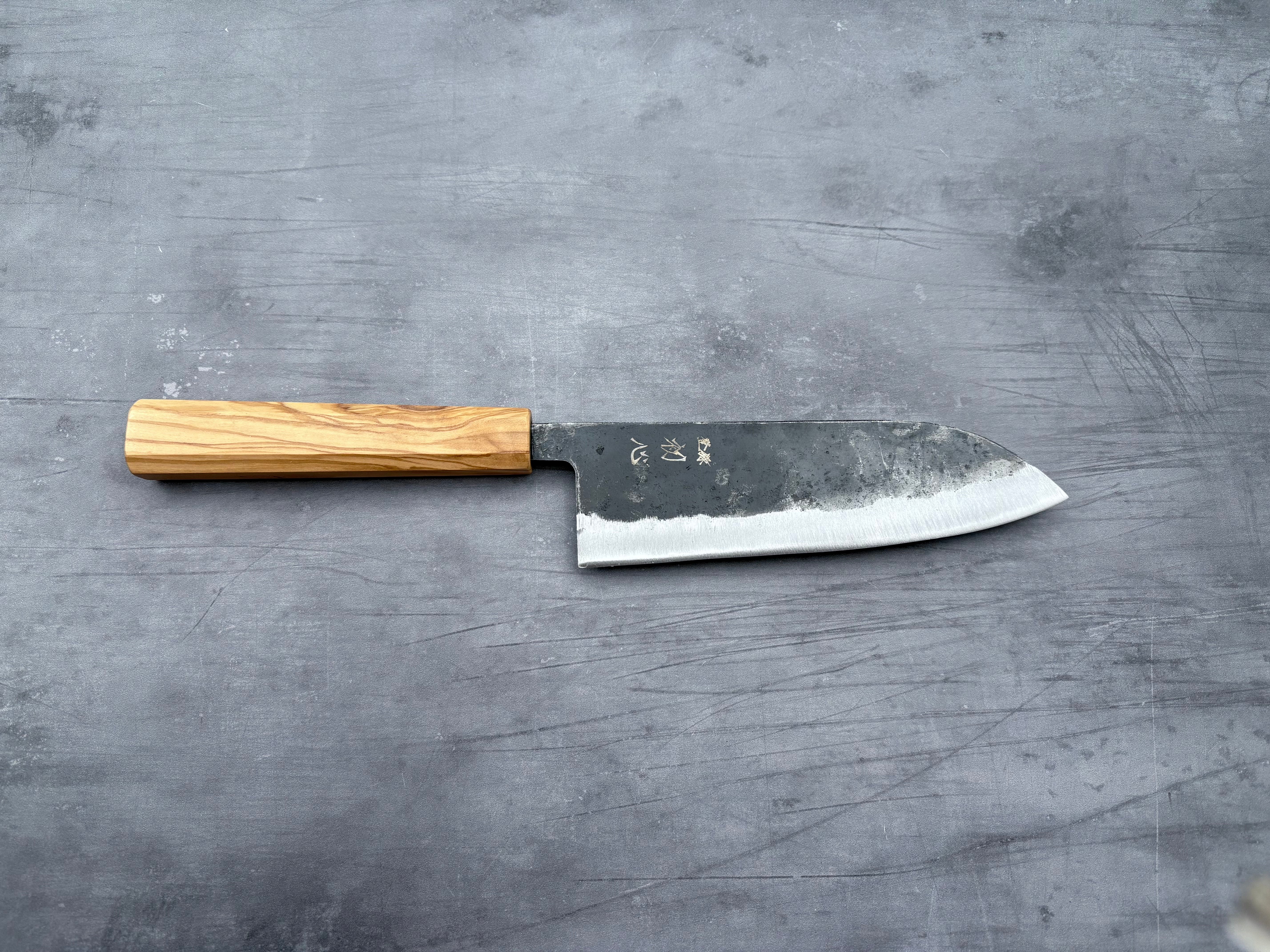 Hatsukokoro Kurogane Blue #2 Santoku