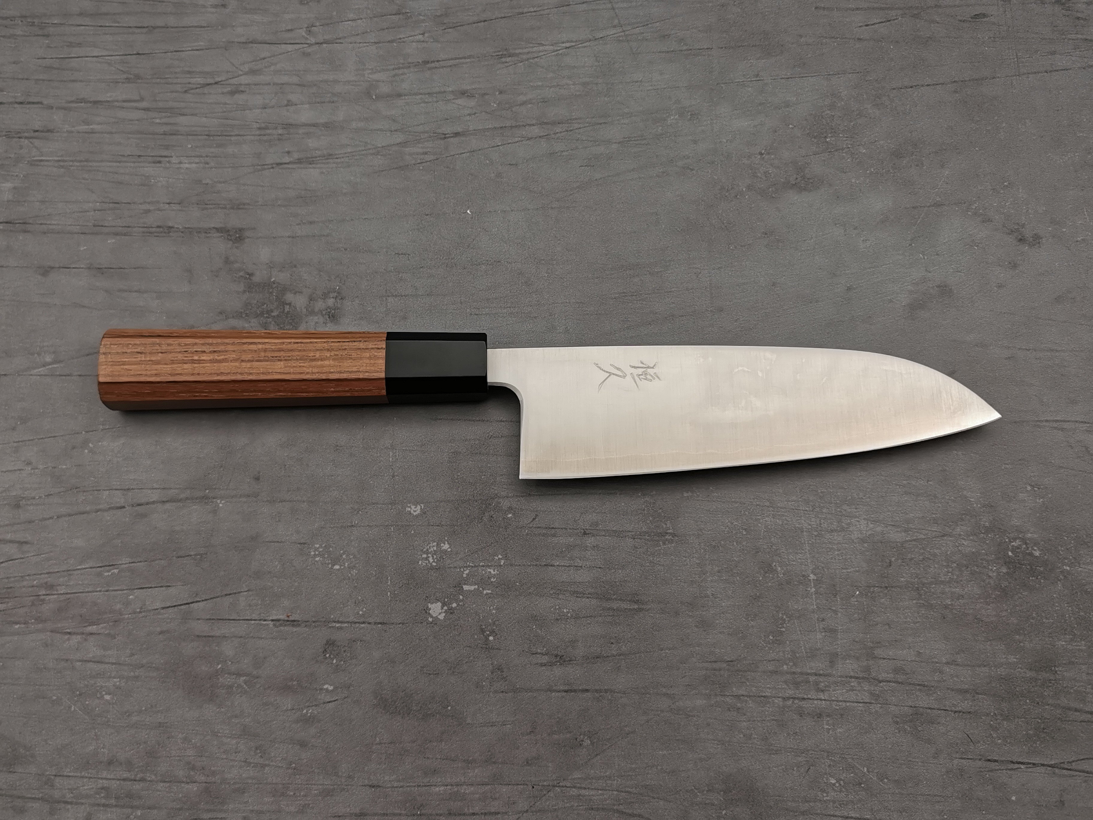 Tsunehisa Ginsan Migaki Santoku