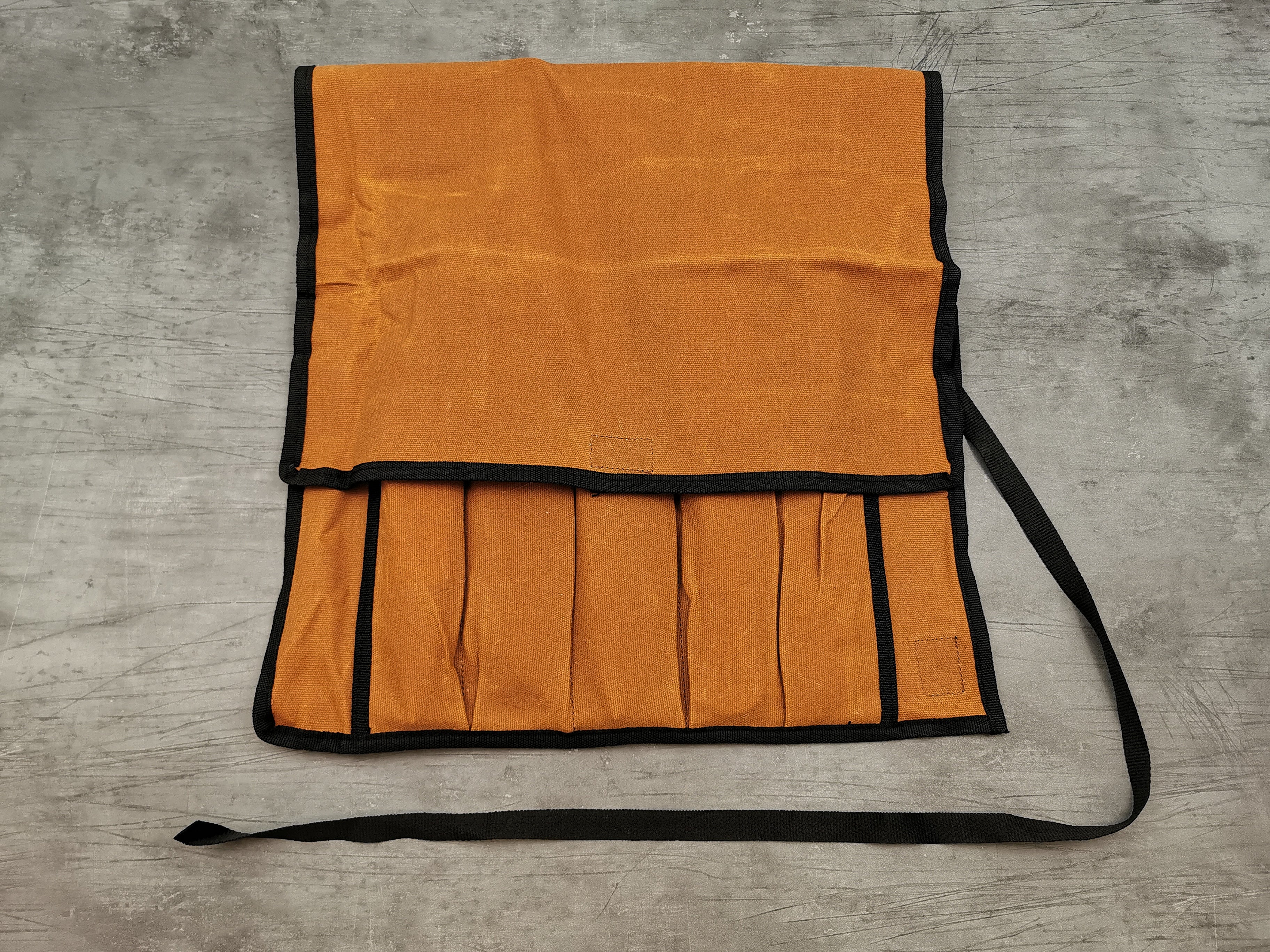 9 pocket knife roll