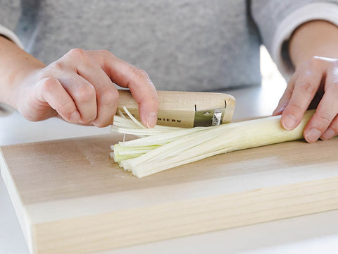 Oyanagi Green Onion Peeler