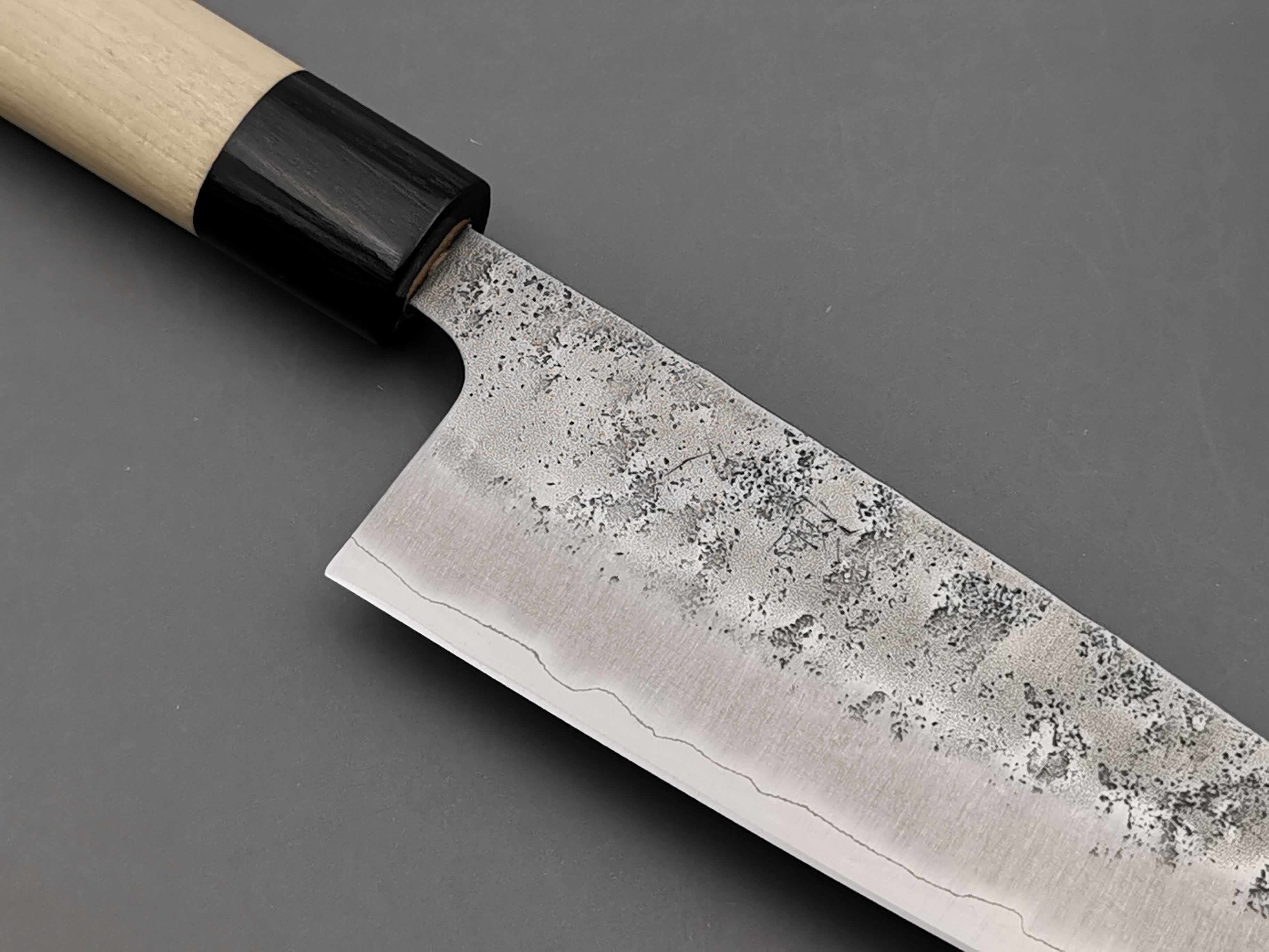 Tsunehisa Ginsan Nashiji Santoku