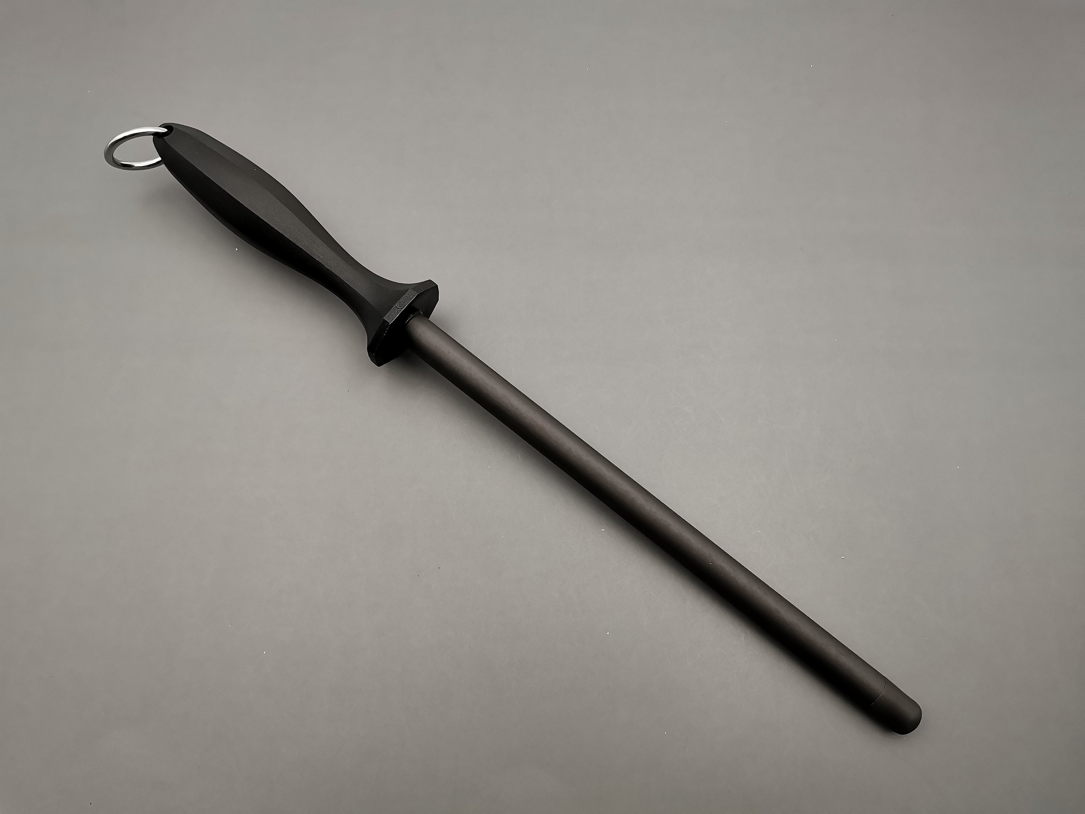 Break resistant ceramic honing rod