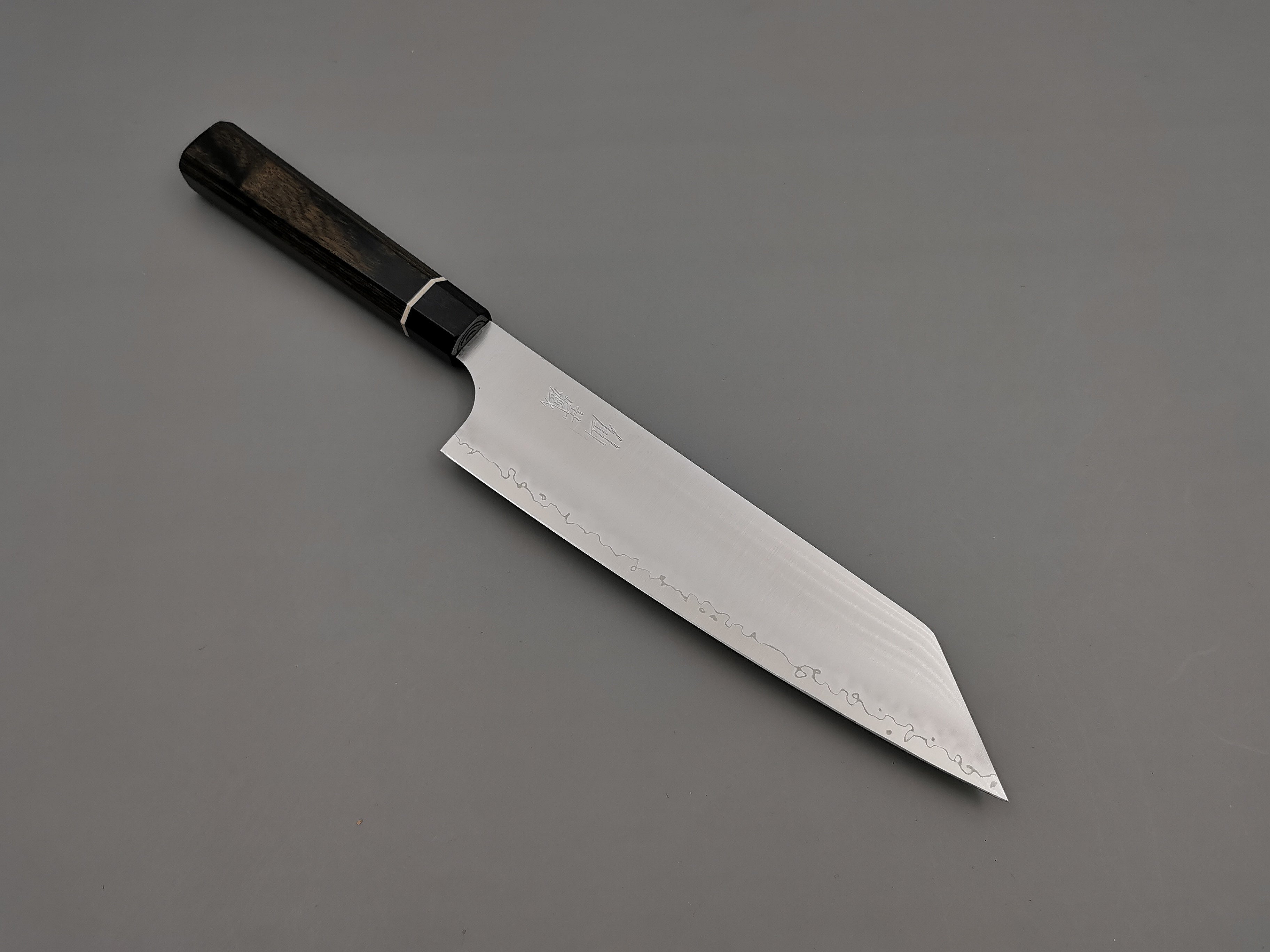 Suncraft SG2 Bunka 200mm Cutting Edge Knives