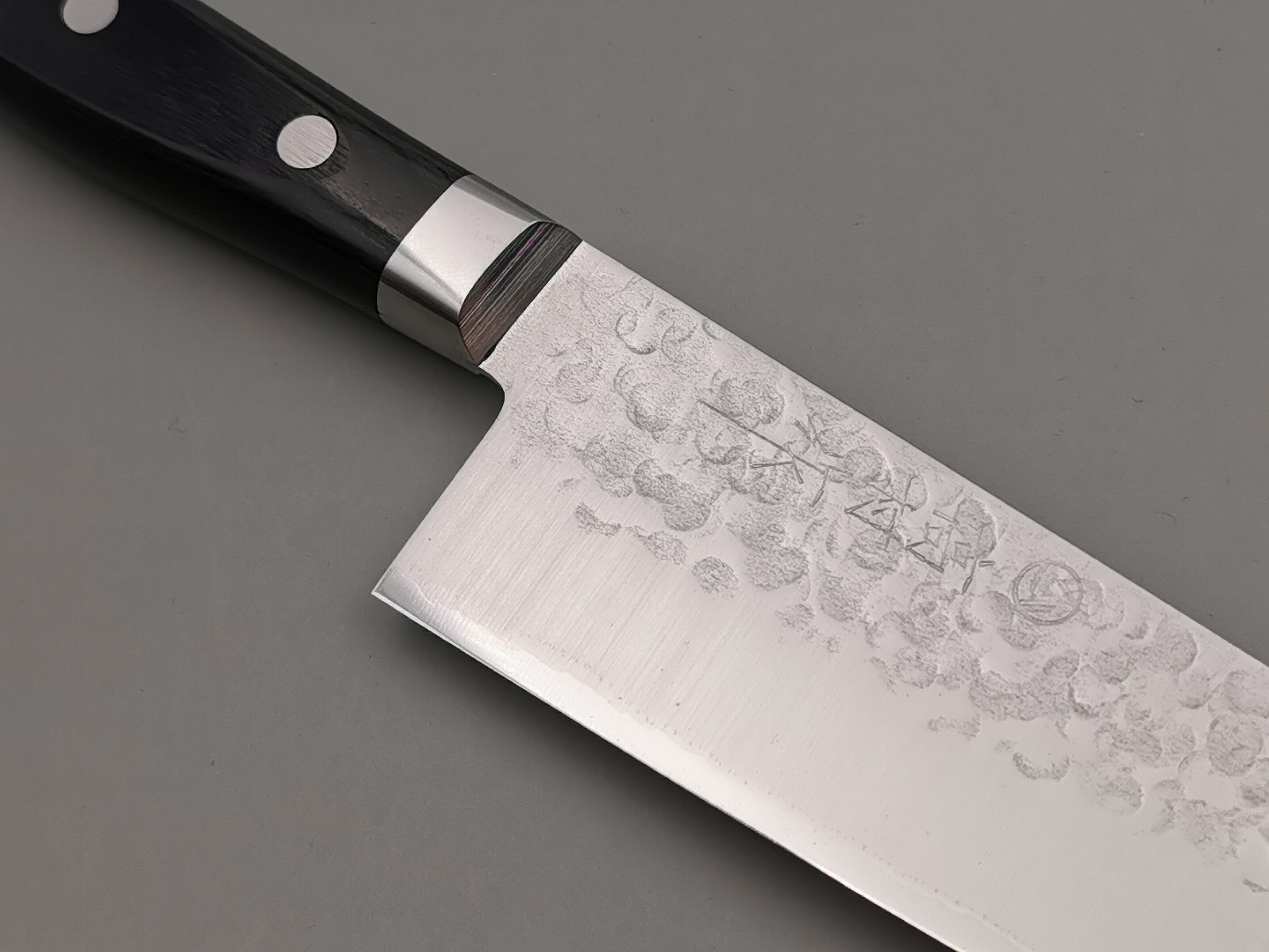 Takamura Hamono VG10 Tsuchime Santoku