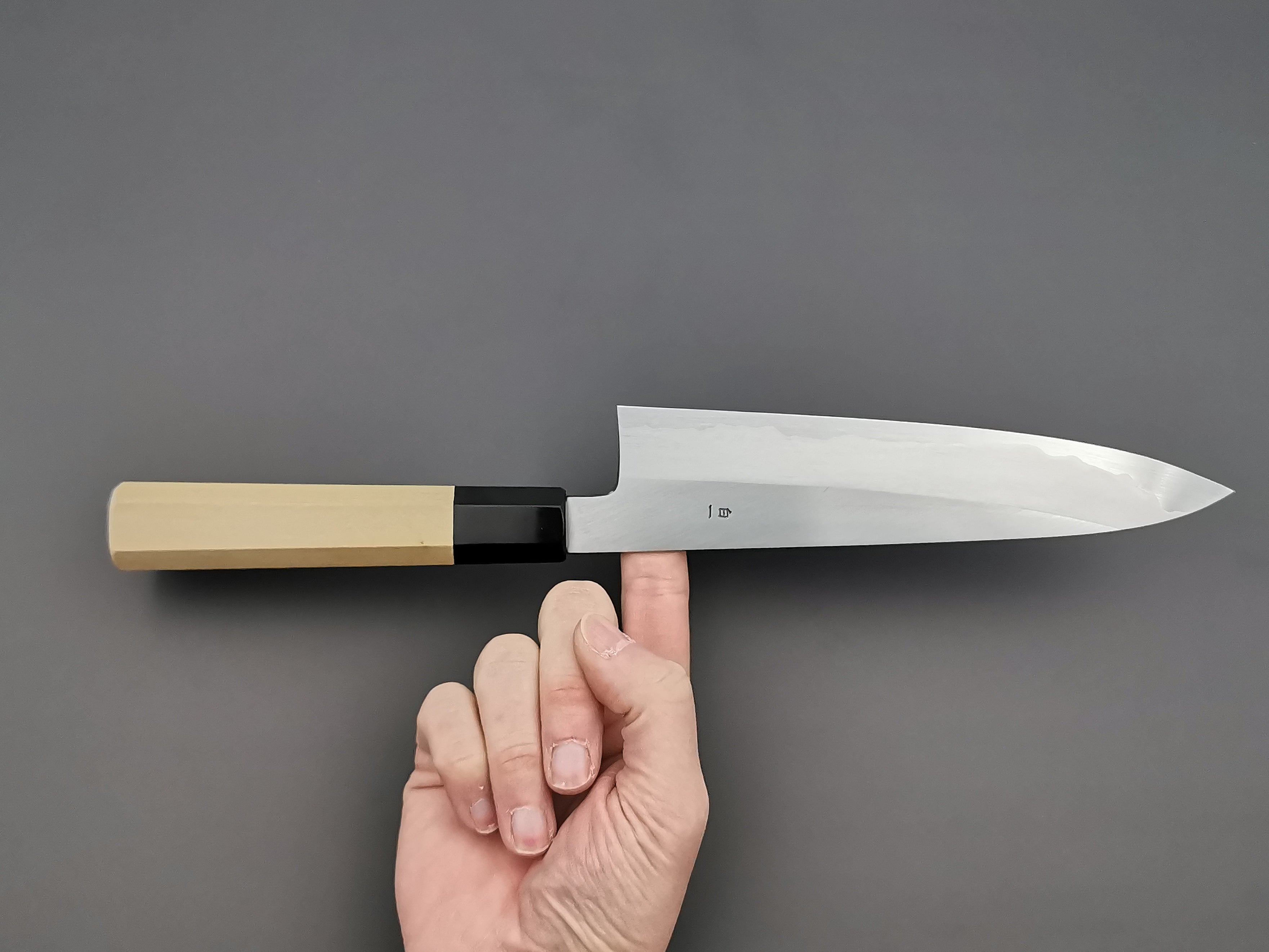 Hado Junpaku Gyuto 210mm