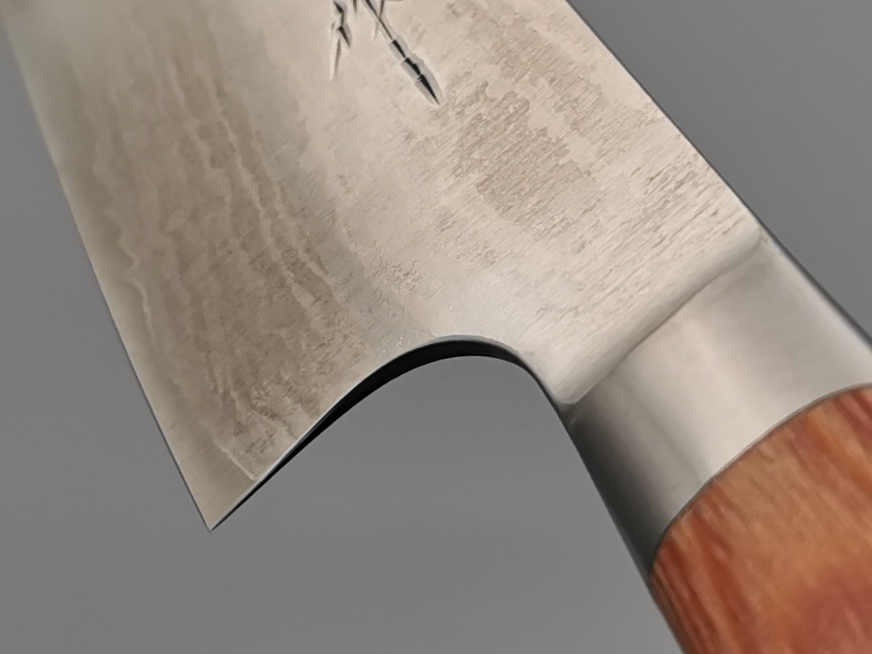 Katsuyasu Kamo VG10 Damascus Santoku