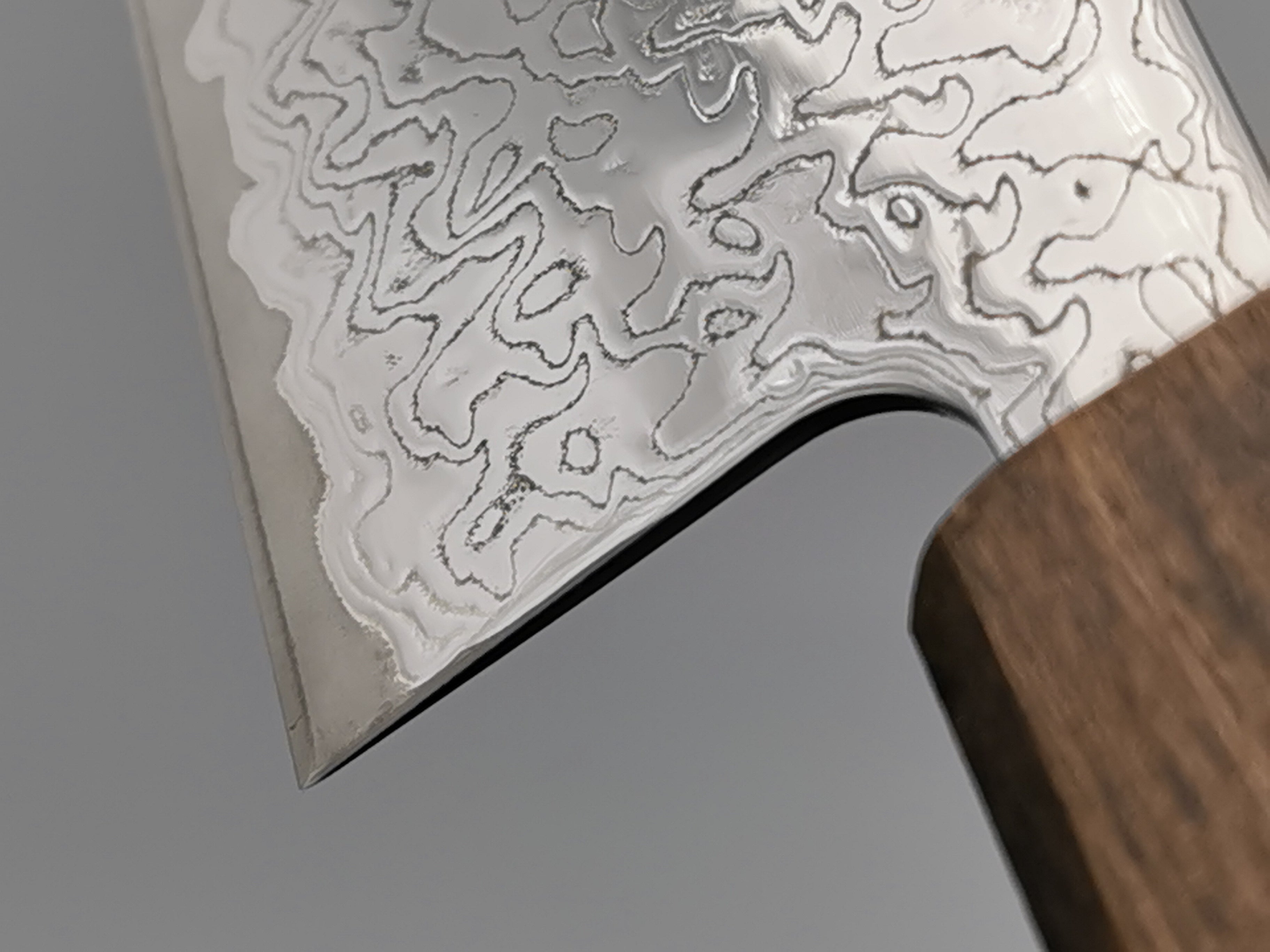 Tsunehisa VG10 Nickel Damascus Santoku