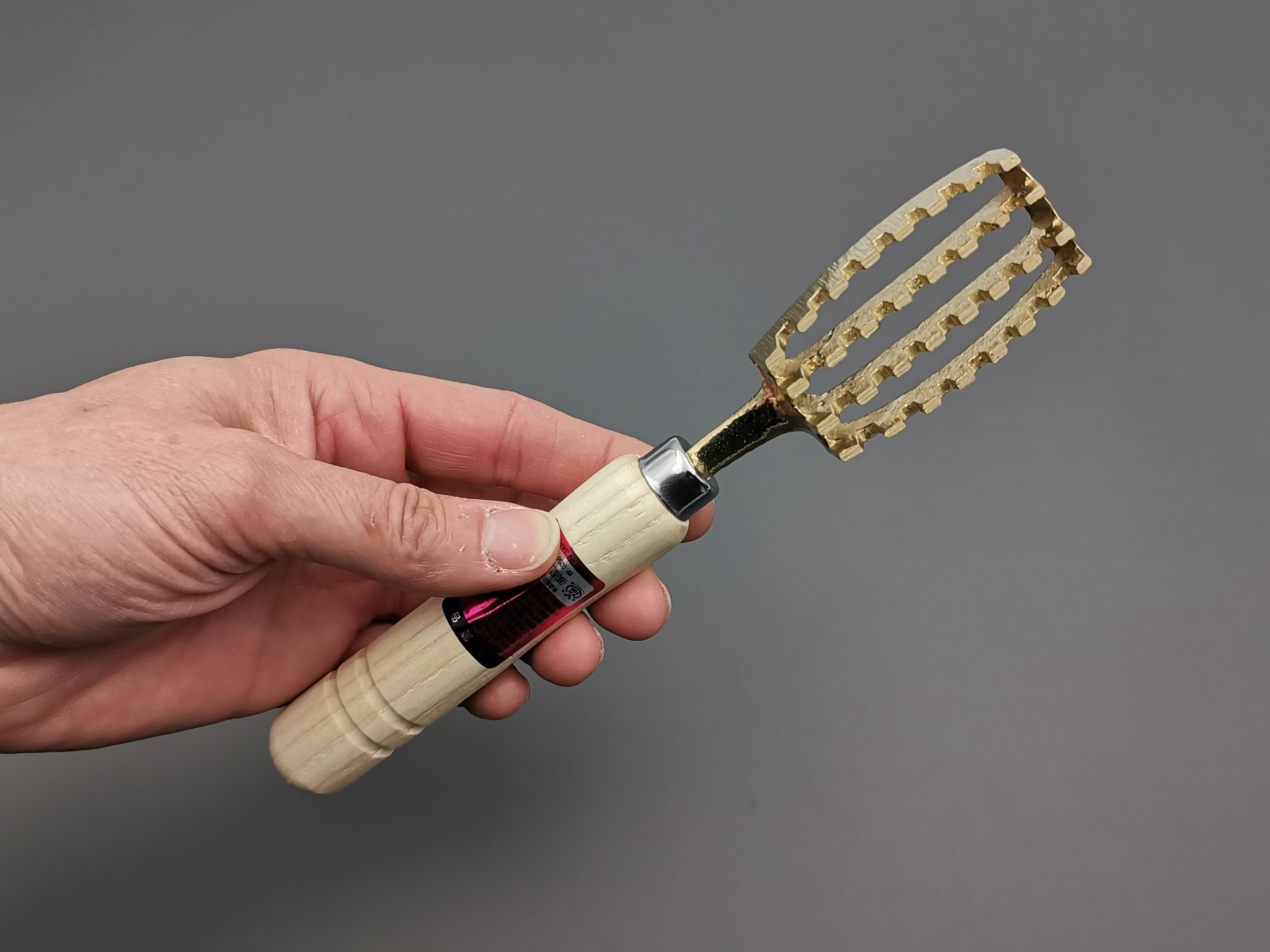 Hoshisan Seisakusho Brass scale removal tool