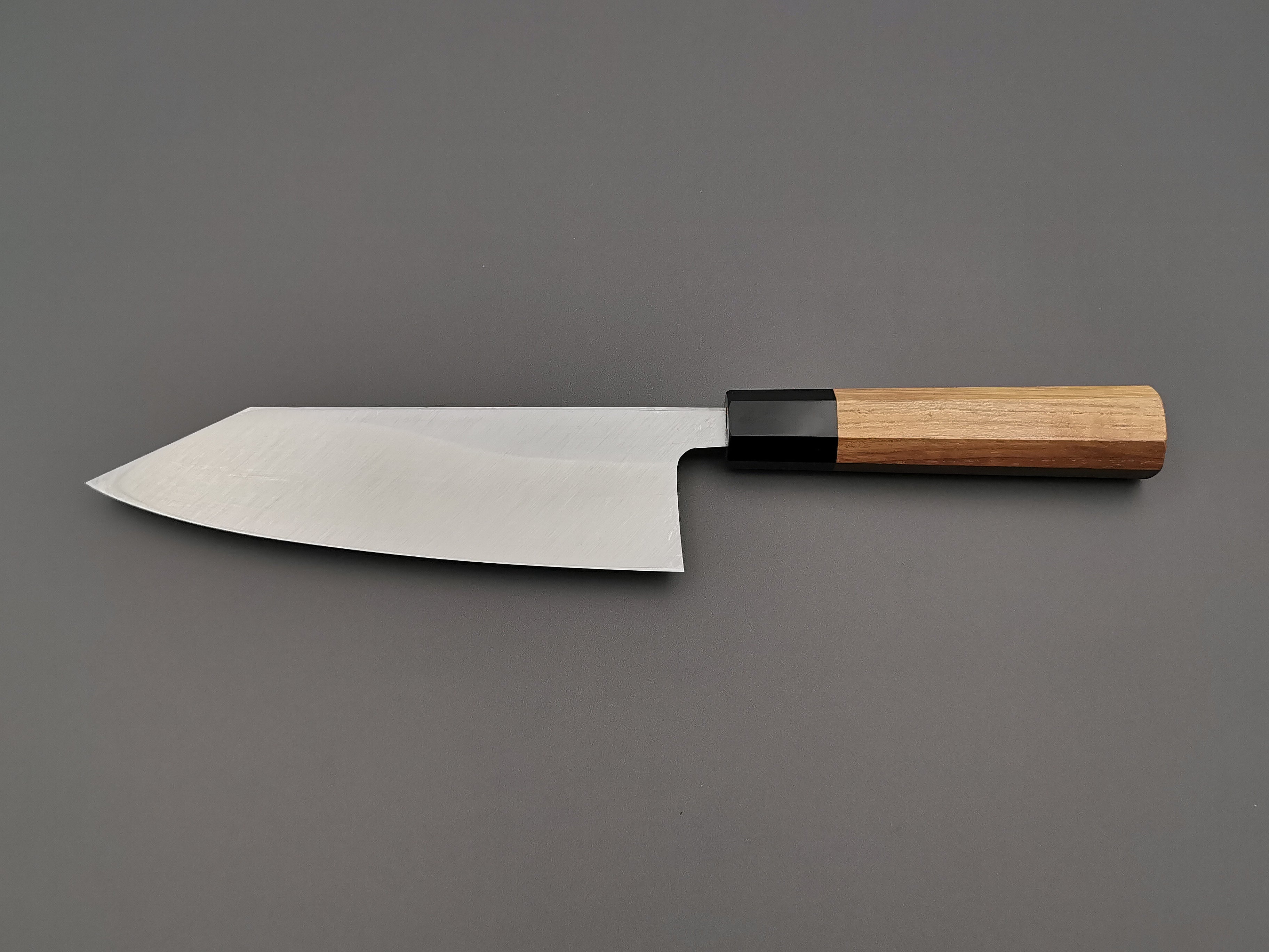 Hatsukokoro Blue #2 Kurouchi Single Bevel Kiritsuke Deba 180mm